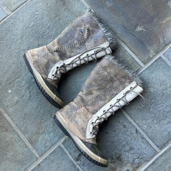 Sorel Cate The Great Boot in Stone 9 - Picture 3 of 14